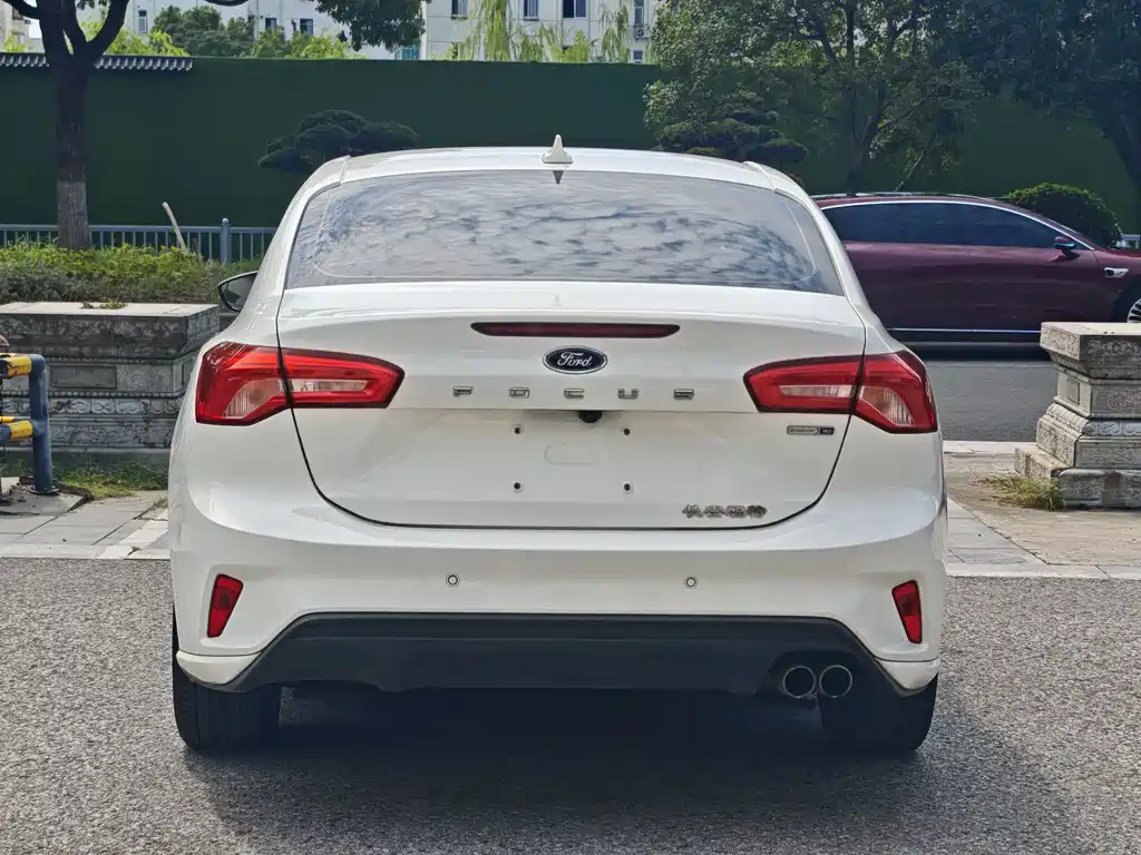 Ford Focus — миниатюра 5