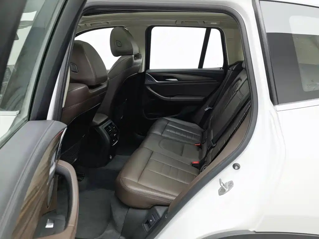 BMW X3 — миниатюра 15