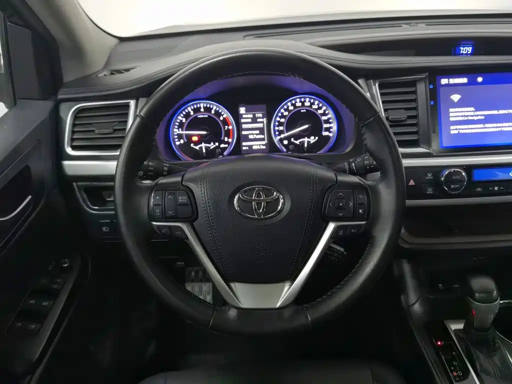 Toyota Highlander — миниатюра 11
