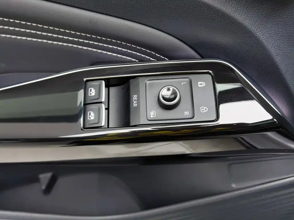 Volkswagen ID.4 Crozz — миниатюра 9