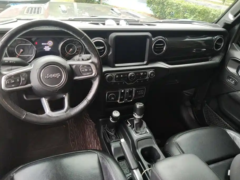 Jeep Wrangler — миниатюра 12