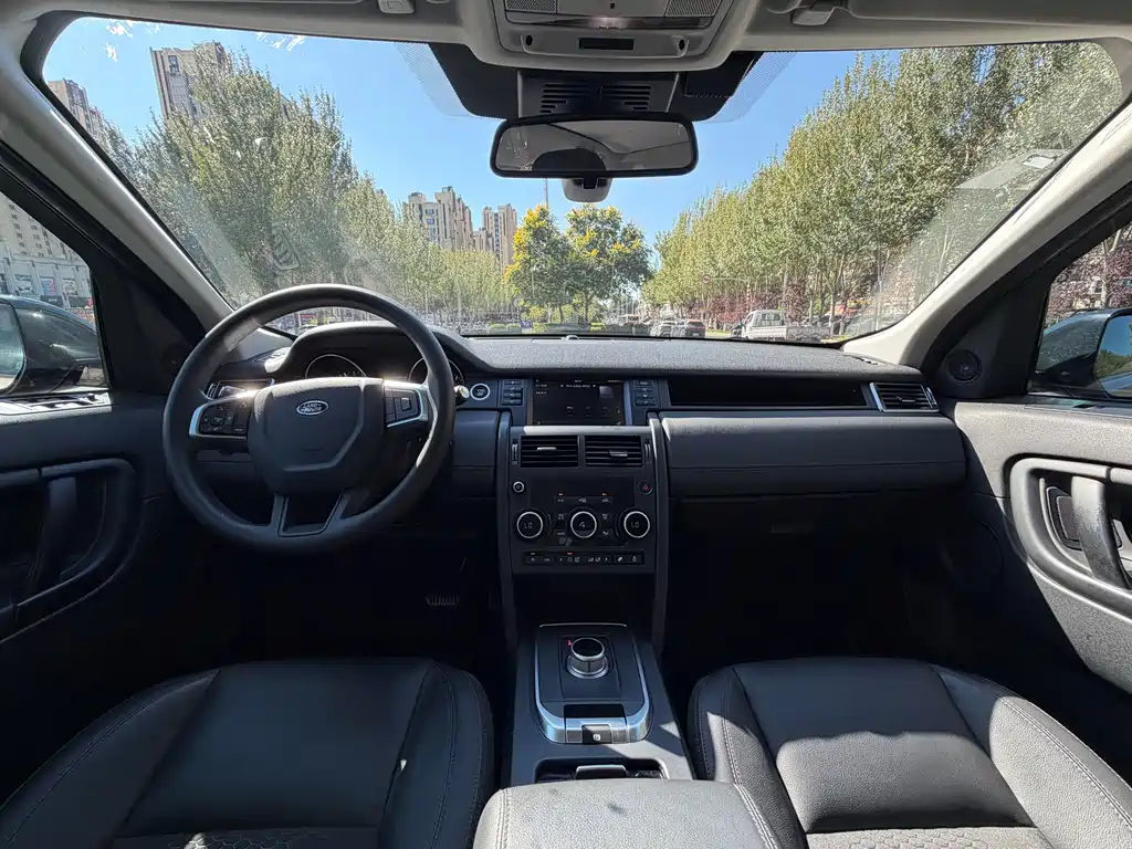 Land Rover Discovery Sport — миниатюра 7