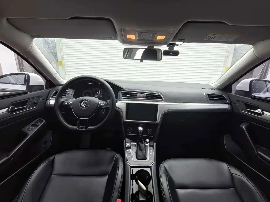Volkswagen Lamando — миниатюра 12