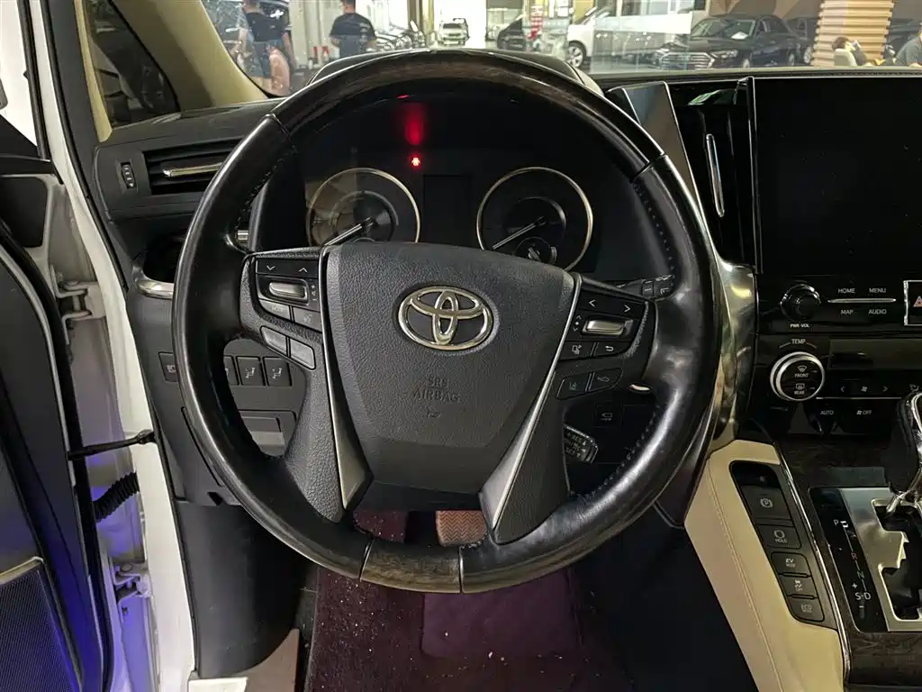 Toyota Alphard 2021 2.5L Luxury