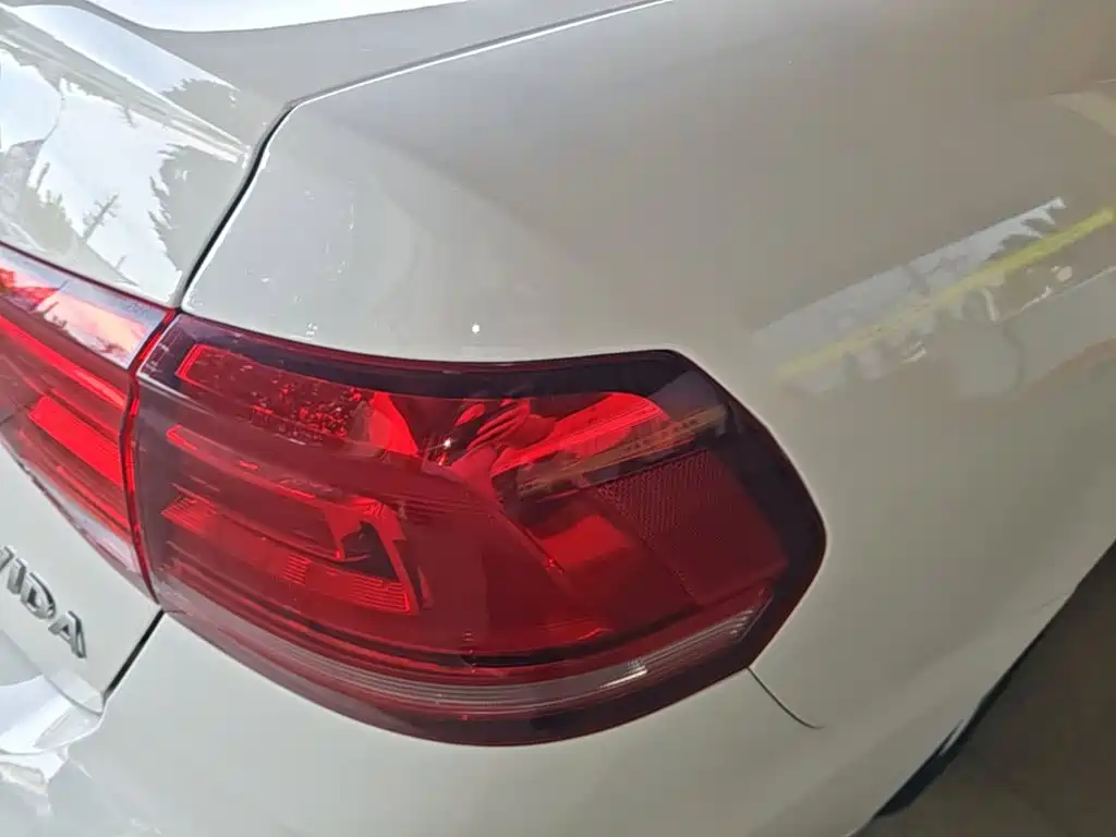Volkswagen Lavida — миниатюра 8