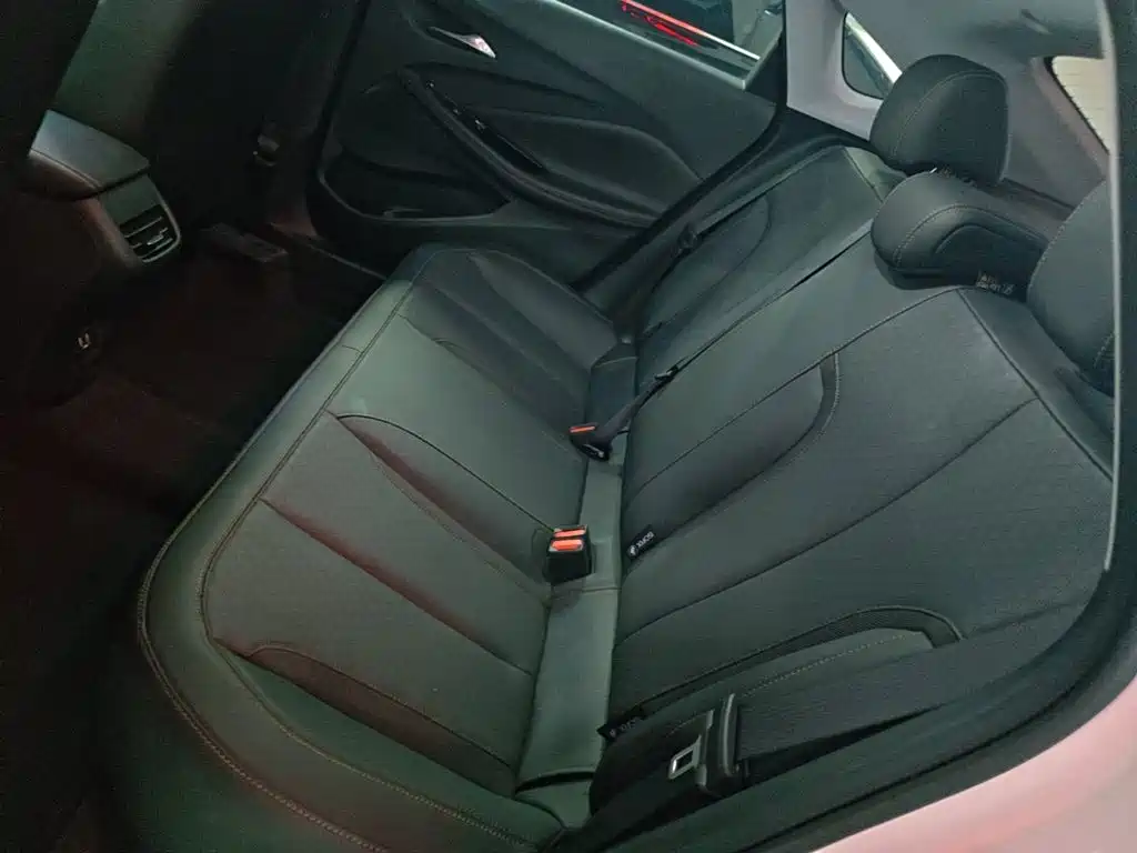 Buick Verano — миниатюра 17