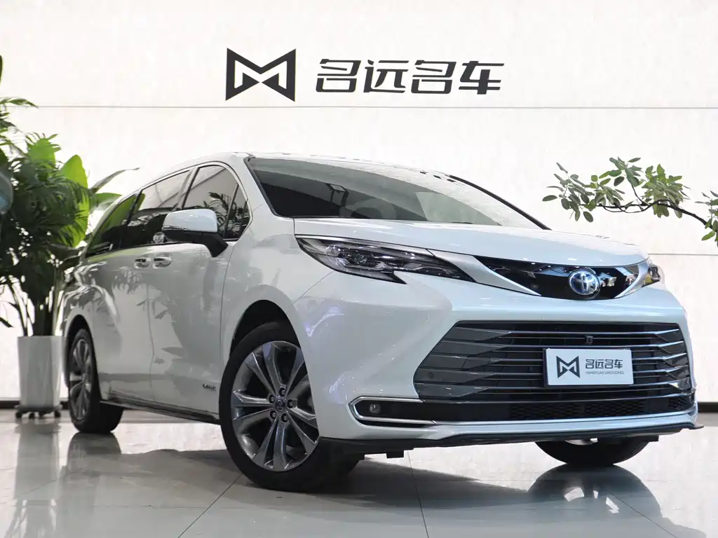 Toyota Sienna 2023 2.5L Luxury