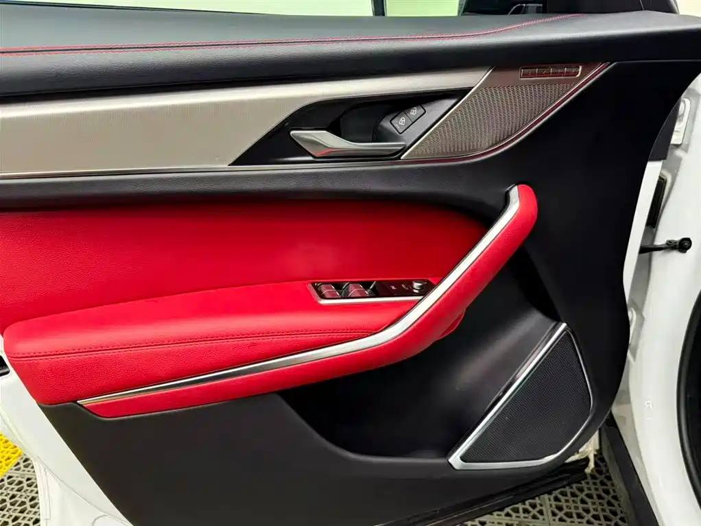 Jaguar F-PACE P250 R-Dynamic SE, фото 12