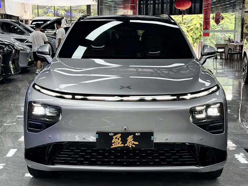 XPeng G9 — миниатюра 2