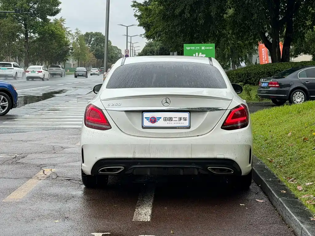 Mercedes-Benz C-Class — миниатюра 5