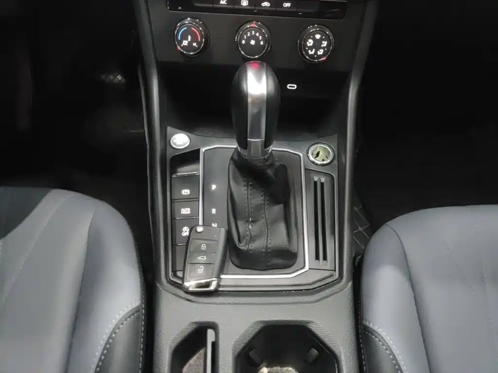 Volkswagen Lavida — миниатюра 14
