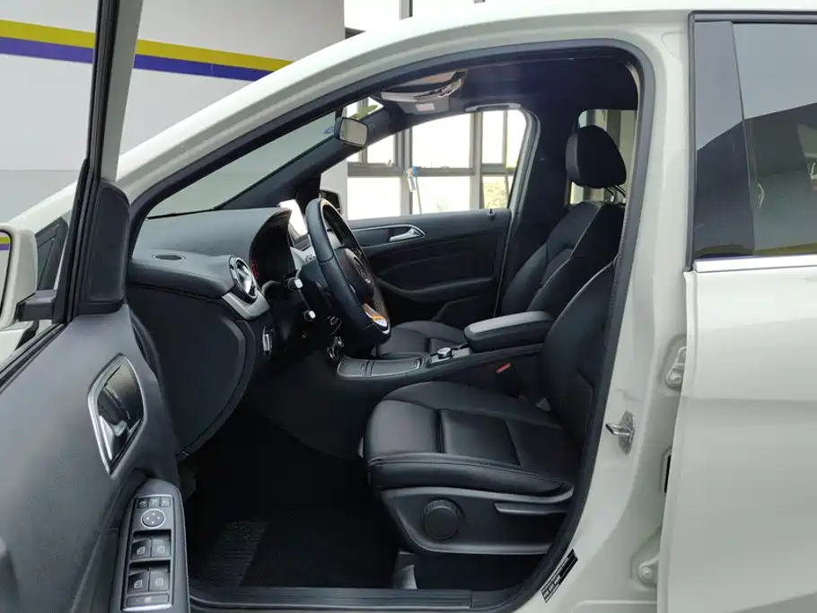 Mercedes-Benz B-Class — миниатюра 9