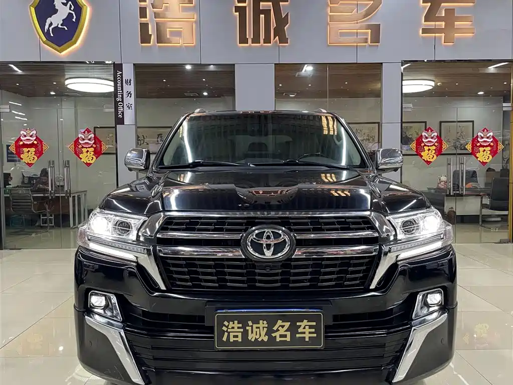 Toyota Land Cruiser 2021 5.7L