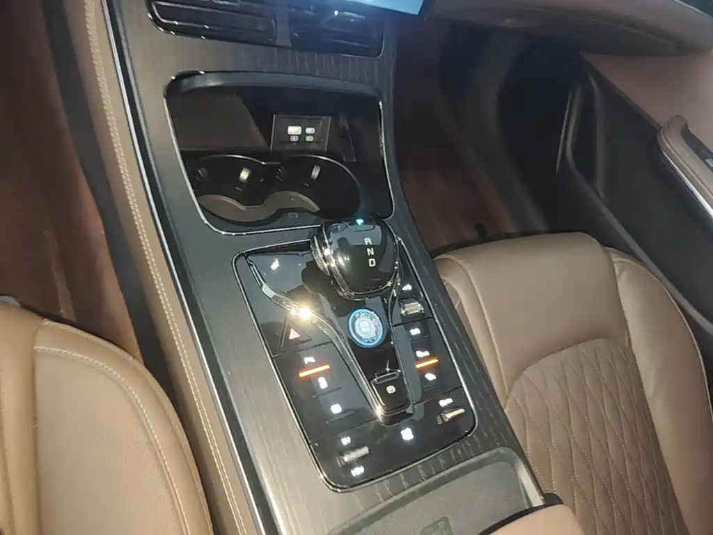 BYD Han — миниатюра 14