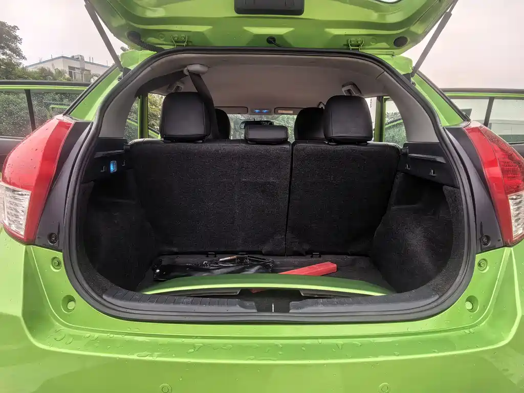 Toyota Yaris L — миниатюра 11