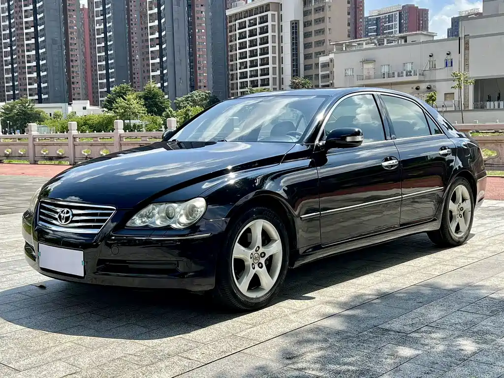 Toyota Reiz 2010