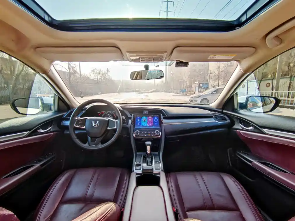 Honda Civic — миниатюра 9