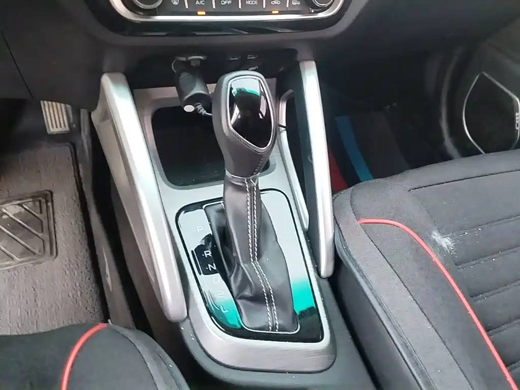 Geely Vision X3 — миниатюра 14