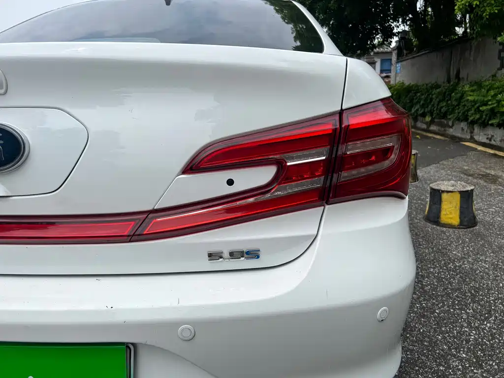 BYD Qin NEV — миниатюра 7
