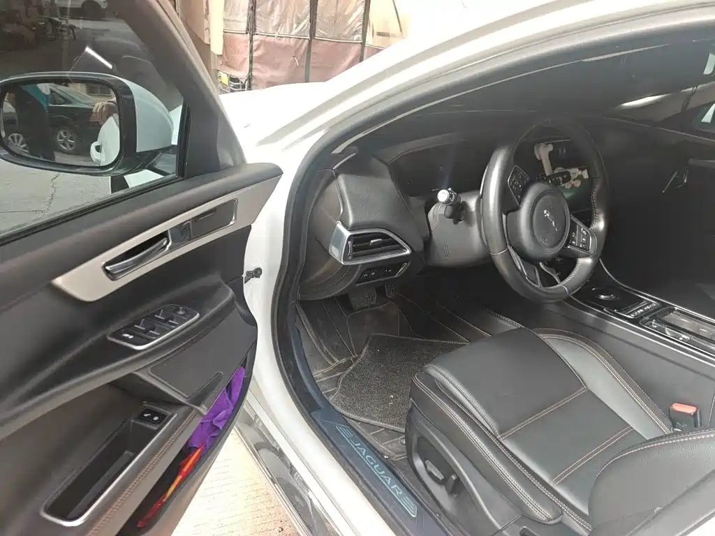 Jaguar XEL — миниатюра 14