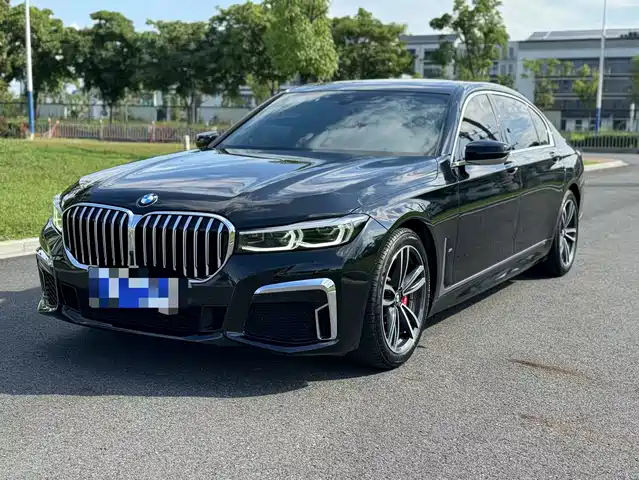BMW 7-Series 2021 740 Li Leading M — фото 1
