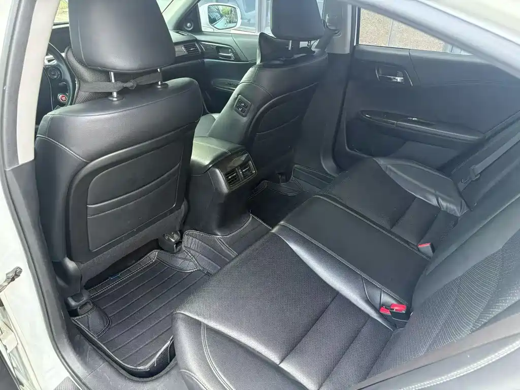 Honda Accord — миниатюра 6