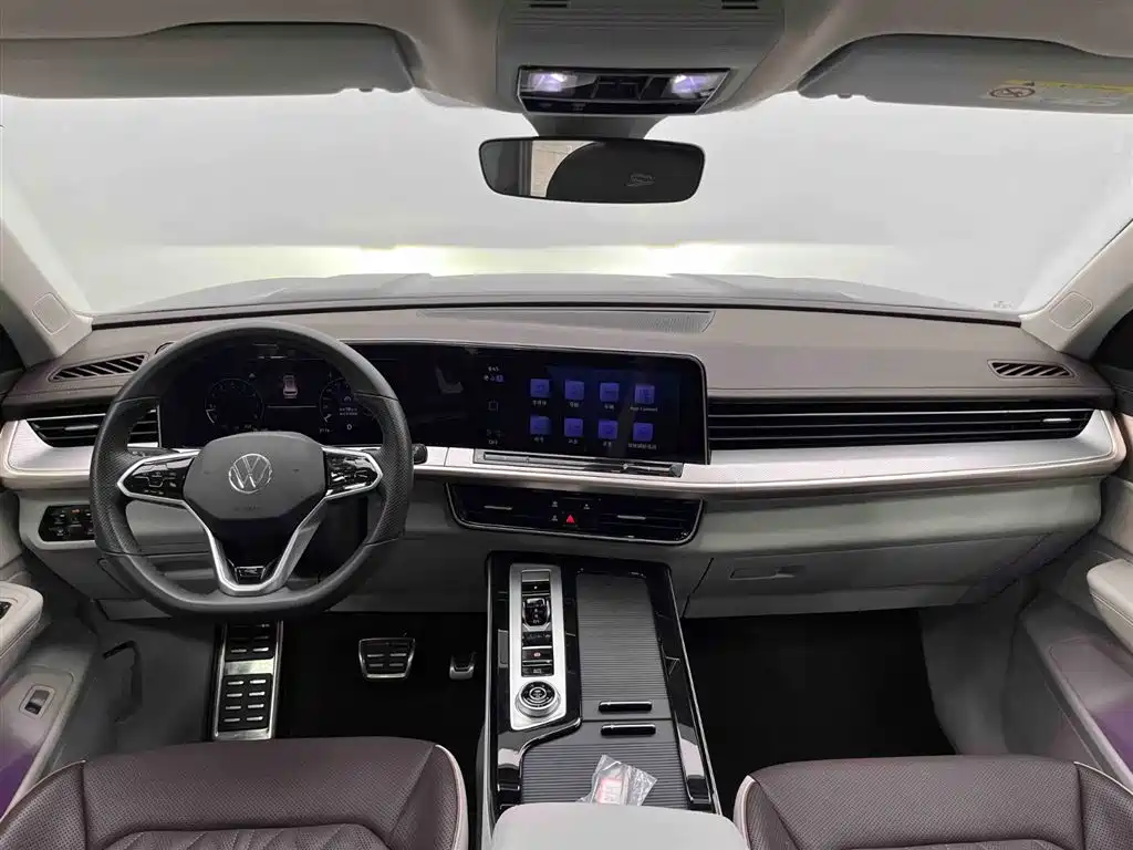 Volkswagen Tavendor 2023 380TSI R-Line
