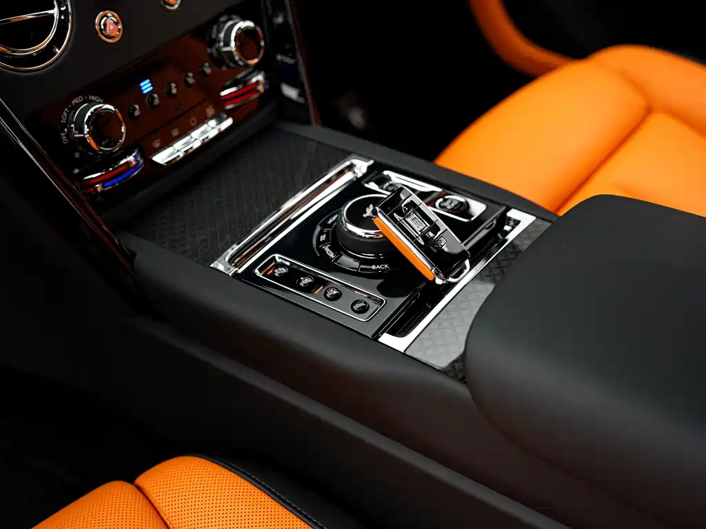 Rolls-Royce Cullinan — миниатюра 16