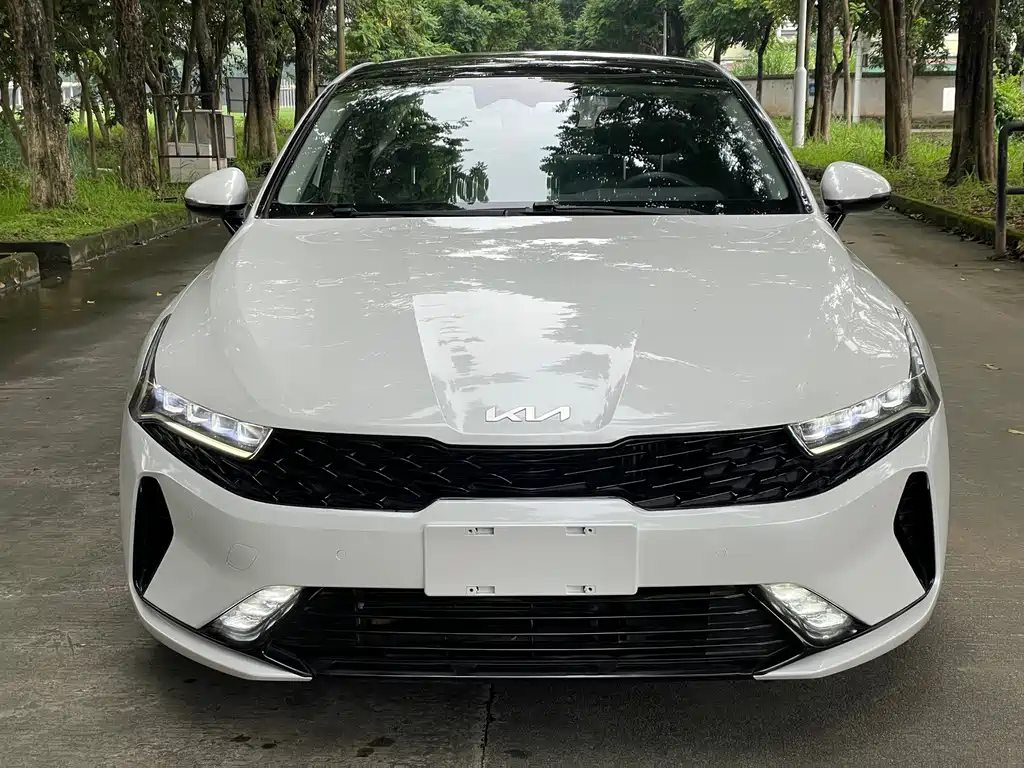 Kia K5 — миниатюра 4