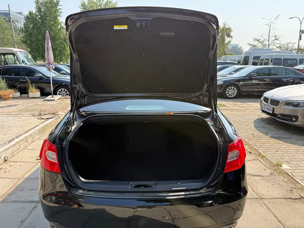 Hongqi Hongqi H7 — миниатюра 27