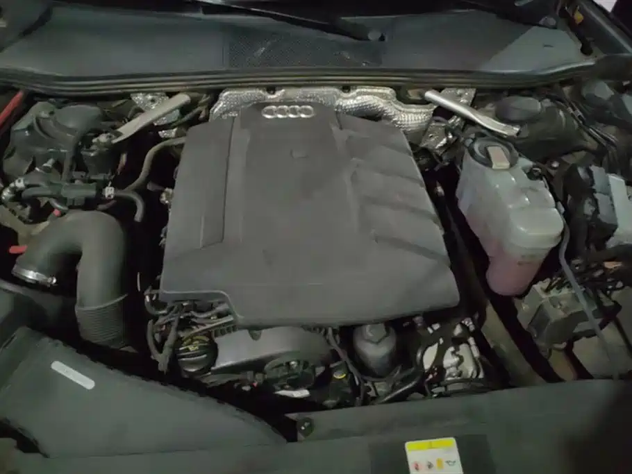 Audi A6L 2022 40 TFSI Luxury