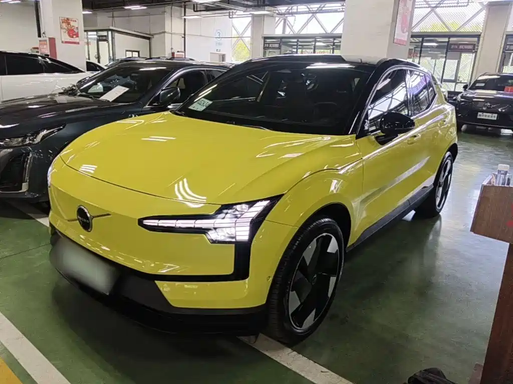 Volvo EX30
