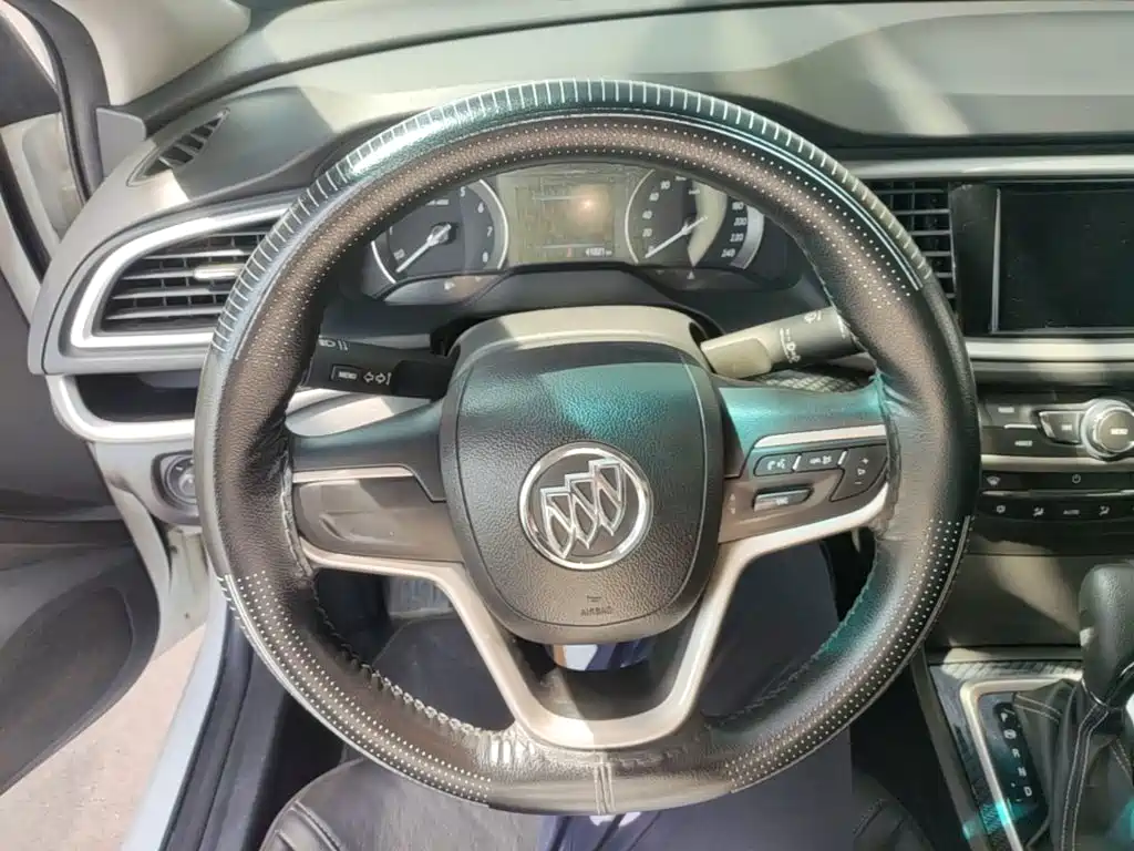Buick Excelle — миниатюра 11