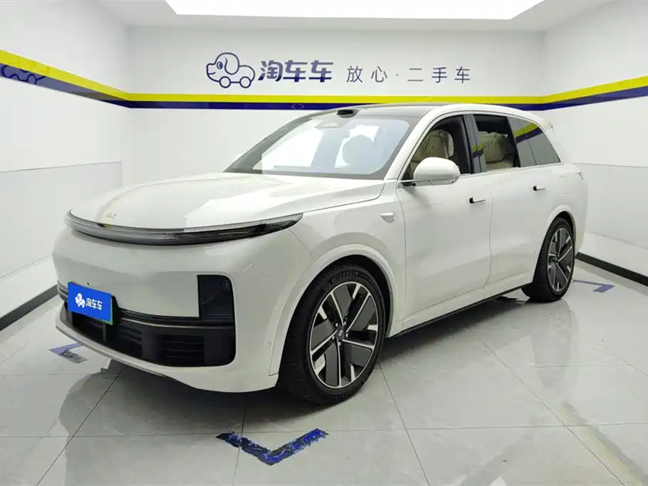Li Auto Li L8 2025