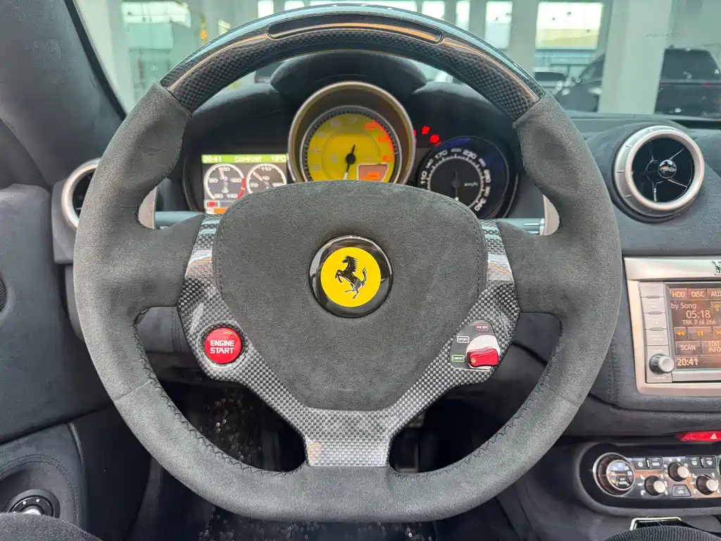 Ferrari California T 2012 4.3L