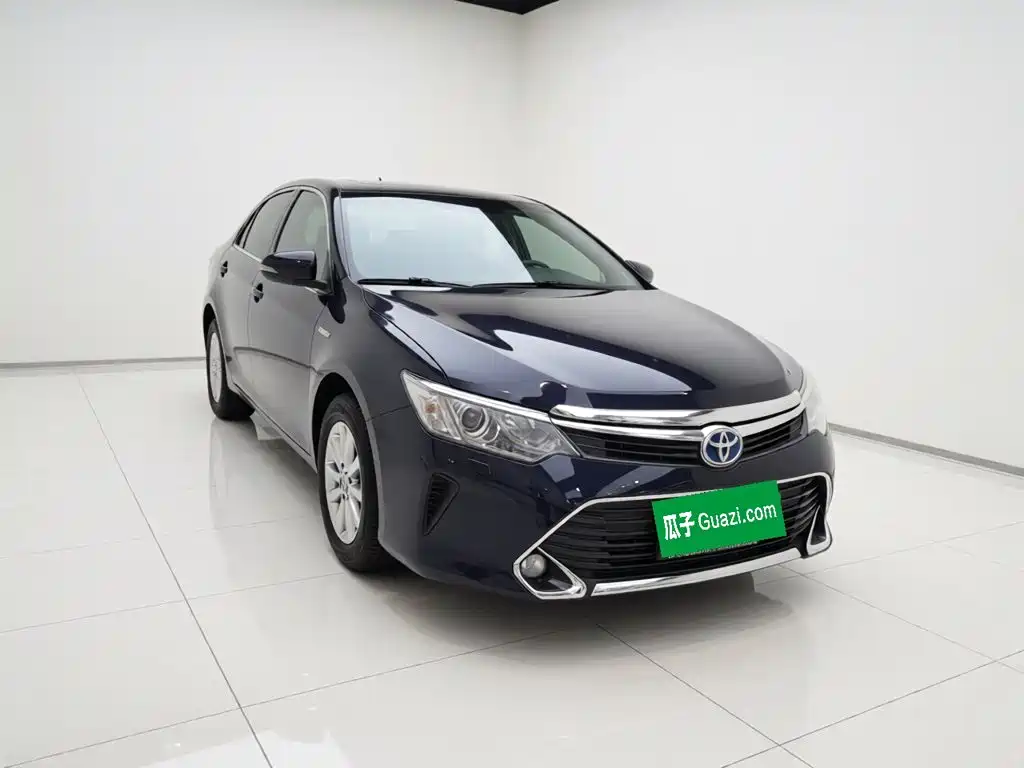 Toyota Camry — миниатюра 3