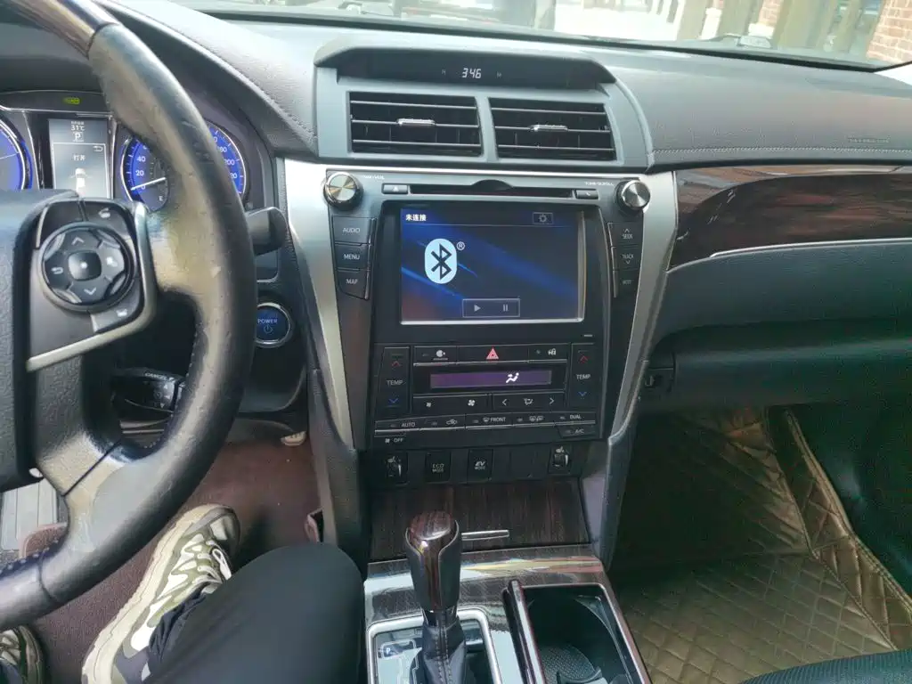 Toyota Camry — миниатюра 13