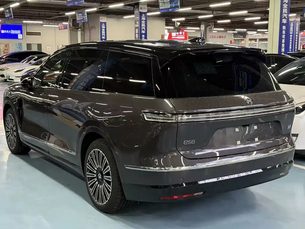 NIO ES8 2026 мест Executive Luxury