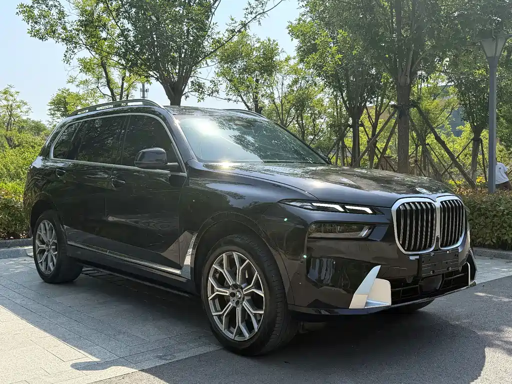 BMW X7 2023 xDrive40i Lead Luxury
