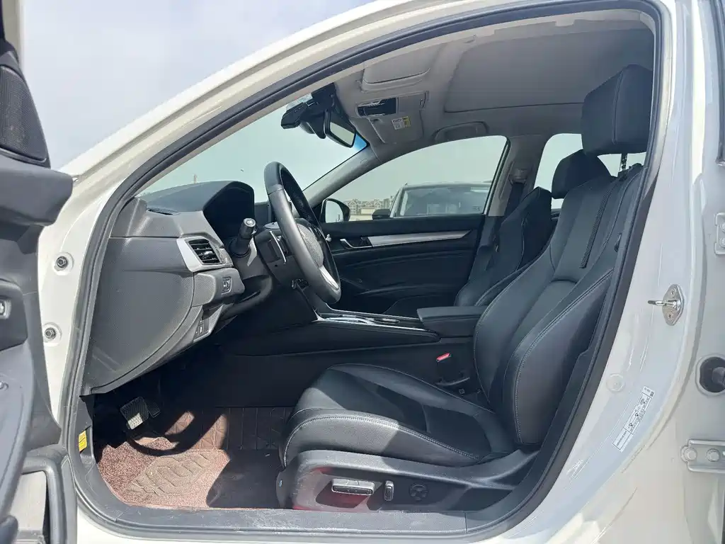 Honda Accord — миниатюра 8