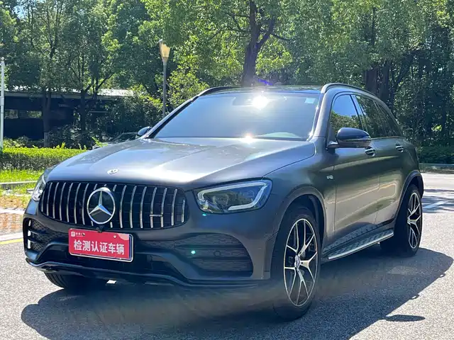 MERCEDES-BENZ GLC AMG
