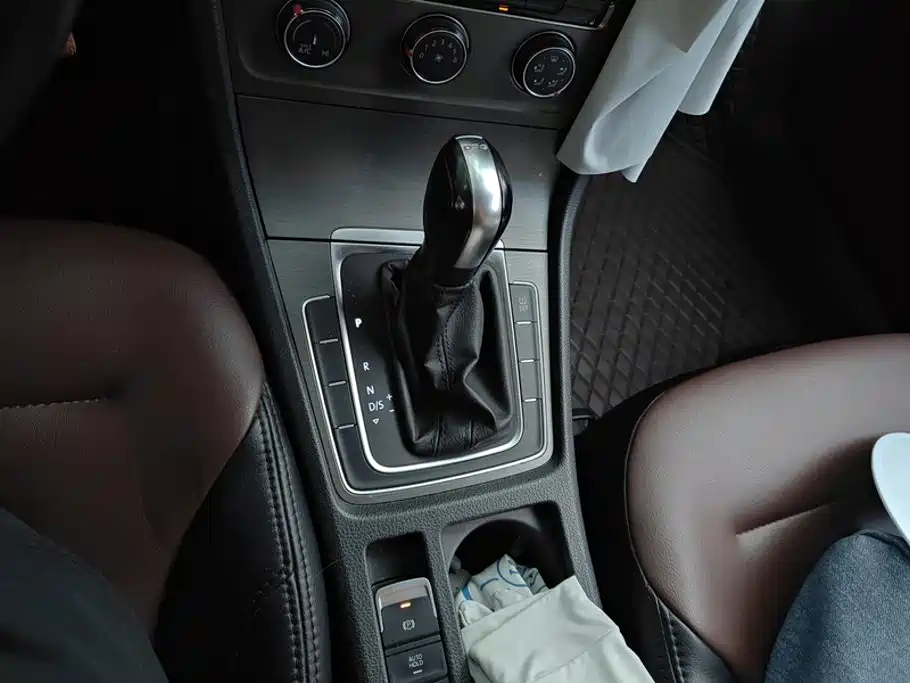 Volkswagen Golf — миниатюра 16