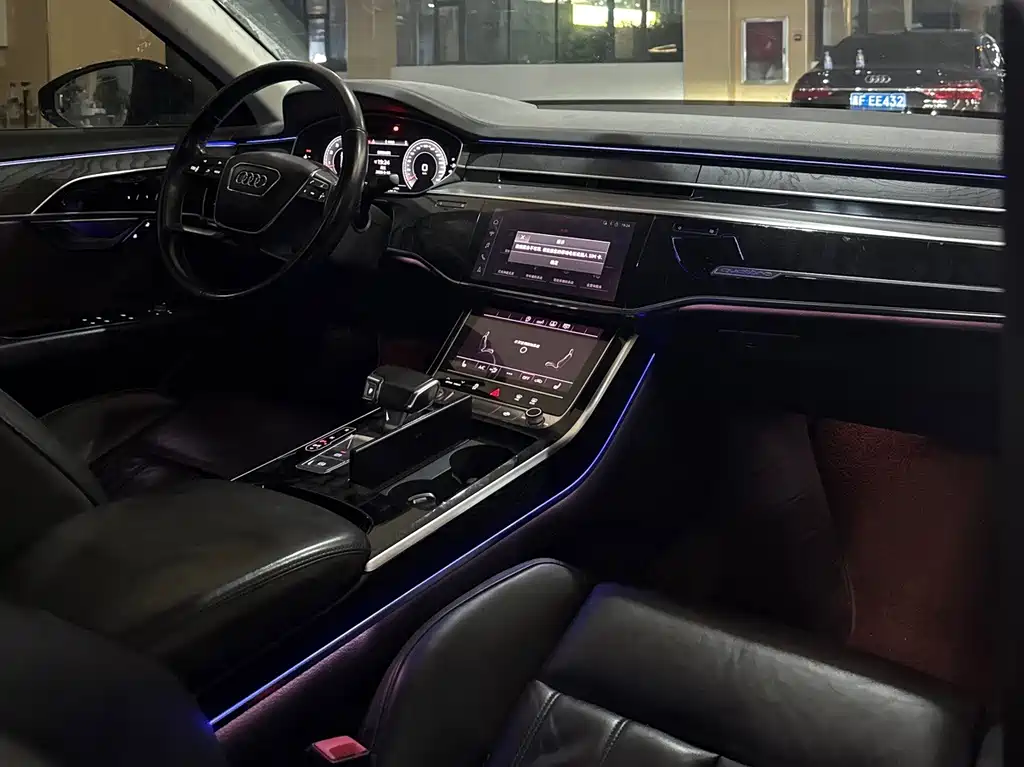 Audi A8 — миниатюра 10