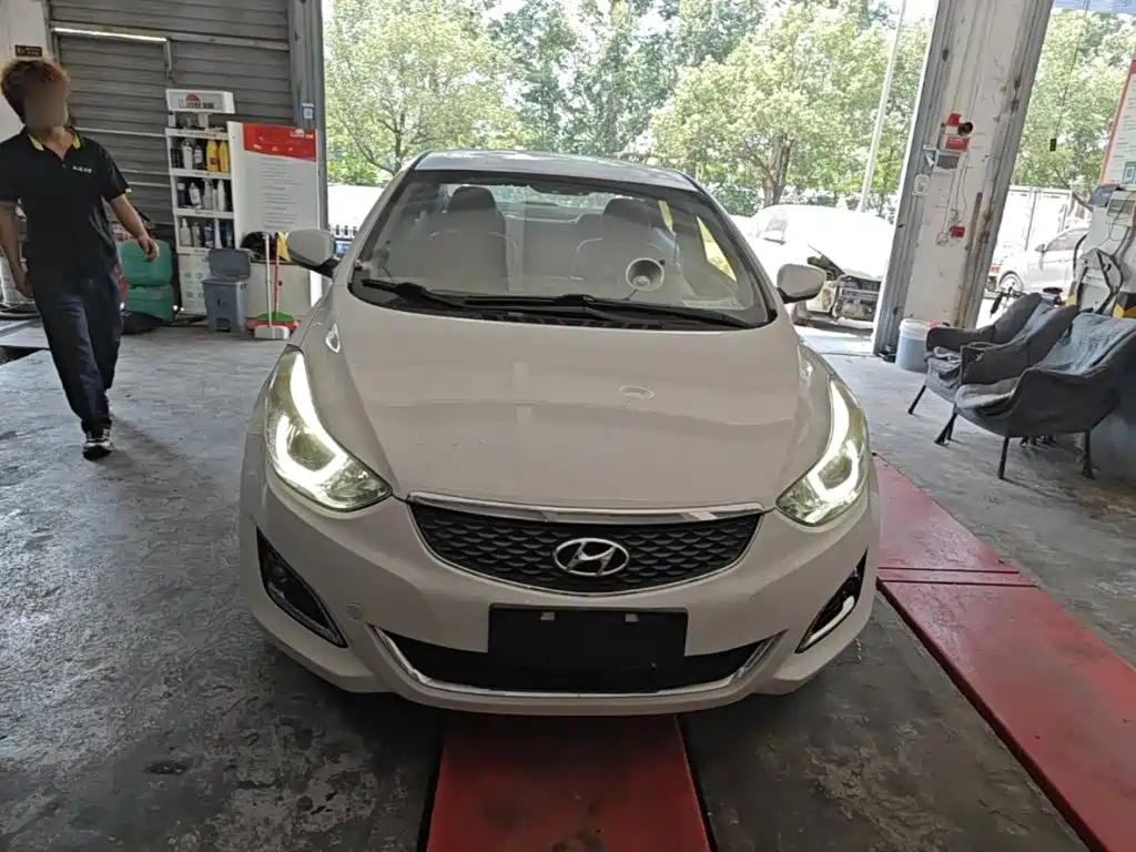 Hyundai Elantra Langdong — миниатюра 3