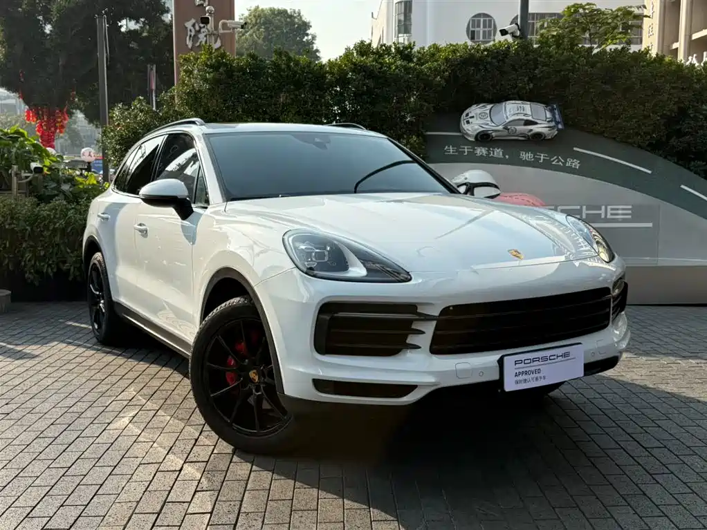 PORSCHE CAYENNE