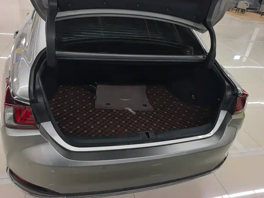 Lexus ES — миниатюра 4