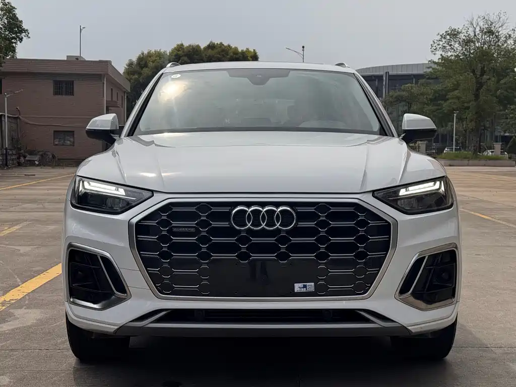 Audi Q5L 2022 40T Luxury
