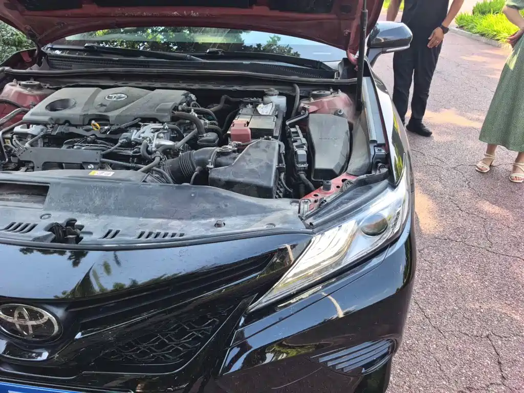 Toyota Camry — миниатюра 20
