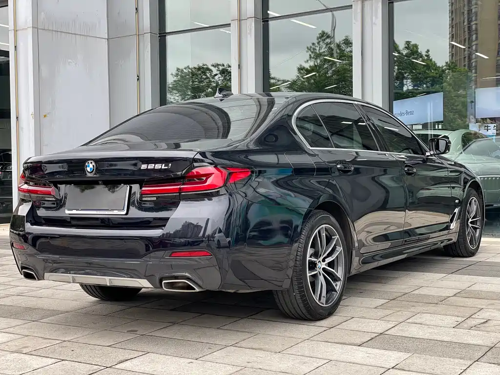 BMW 5 Series 5 2022 525Li M Sport