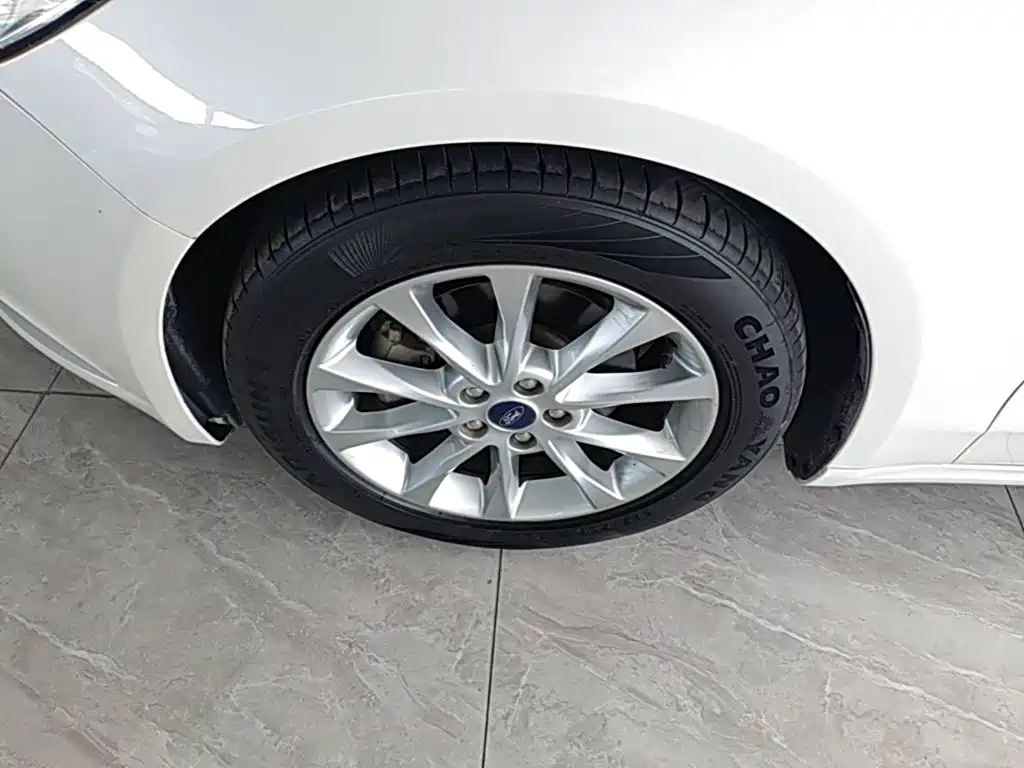 Ford Mondeo — миниатюра 23